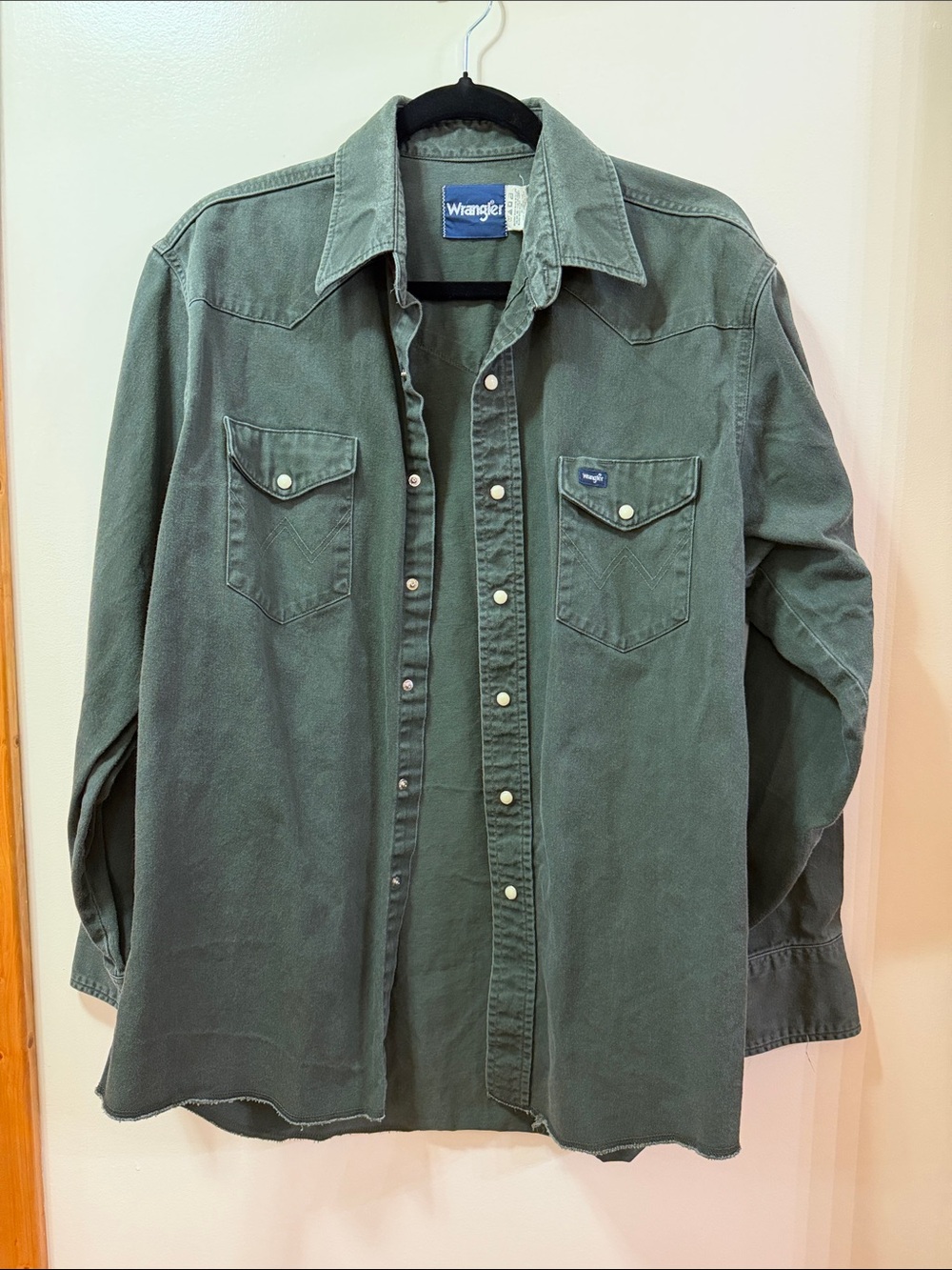 Vintage Wrangler Dark Hunter Green Pearl Western Snap Shirt. NWOT. Size Large